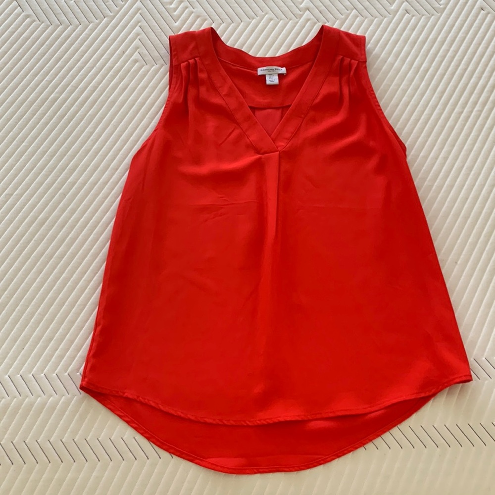 Sleeveless blouse